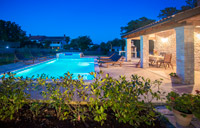 Villa with swimming pool for rent-outside