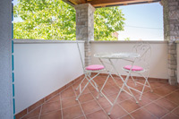 Villa with swimming pool for rent-room with balcony